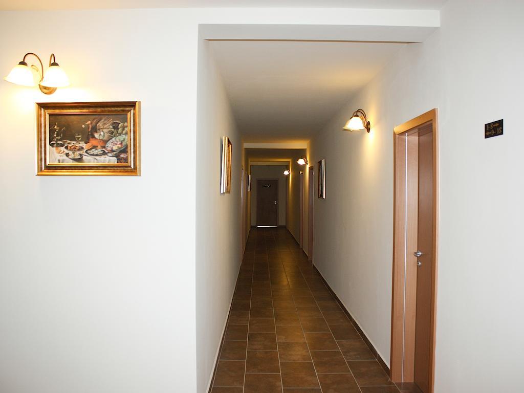 Hotel Dusan Si Fiul Resita Nord Exterior photo