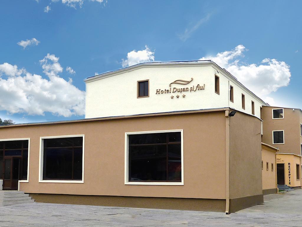 Hotel Dusan Si Fiul Resita Nord Exterior photo